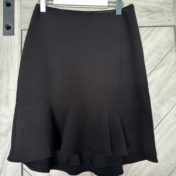 White House Black Market Black Pencil flare knee length Skirt 6 EUC - Picture 5 of 9